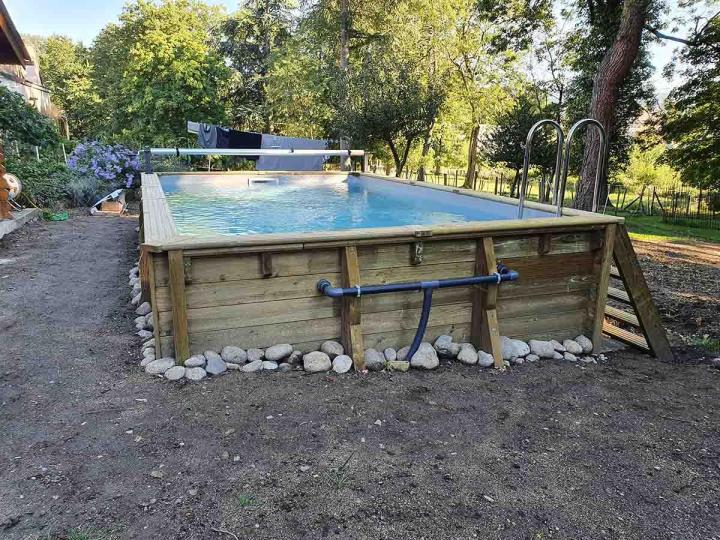 Entreprise de construction de piscines en béton à Bas-en-Basset 