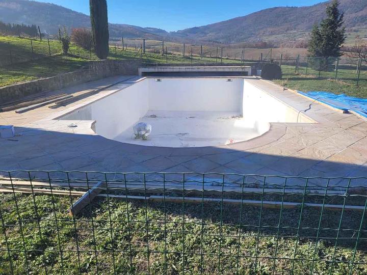 Travaux d’entretien de piscine à Bas-en-Basset 