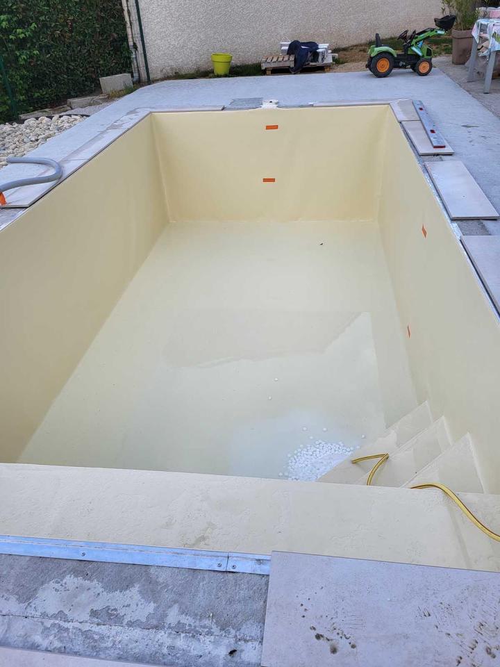 Construction piscine béton Bas-en-Basset