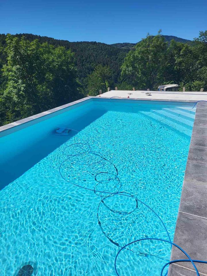 Travaux d’entretien de piscine à Bas-en-Basset 