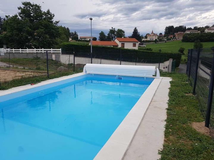 Entreprise de construction de piscines en béton à Bas-en-Basset 
